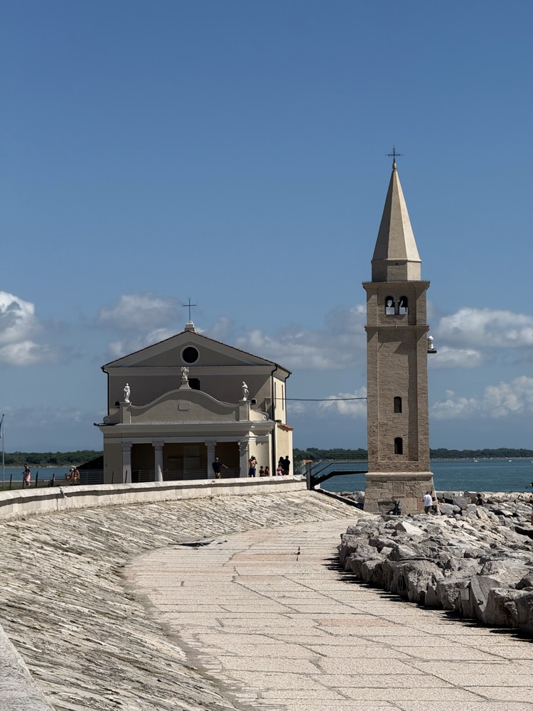 Caorle, o di come un luogo può diventare un sogno.